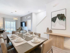 5BR 4BA Retreat w Pool Near Disney and Universal